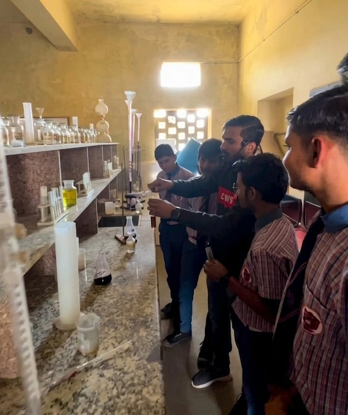 Expert faculty and streams